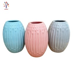 Vaza ceramica curbata